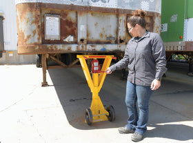 Vestil Steel Hydraulic Beam Trailer Stabilizing Jack 100,000 Lb. Static Capacity Yellow
